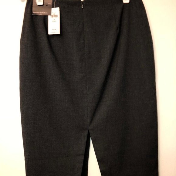 NWT Banana Republic Pencil Skirt Grey 2P - Picture 3 of 4